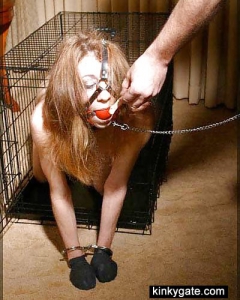 Amateur Slaves locked up in cages