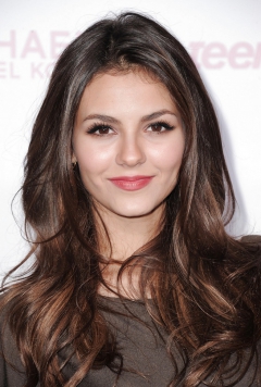 Victoria Justice #4 - N