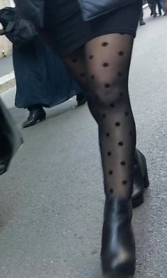 Beauty Legs With Black Stockings Nylon (teen) candid - N