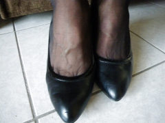 Black feet - N