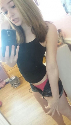 Very cute non-nude amateur british teen selfies - this lady - N