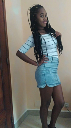 Ma belle salope et sexy Saonirina, 19ans lesbienne black - N