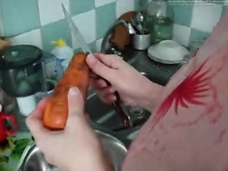 Housewife gets sexy together with her veggies