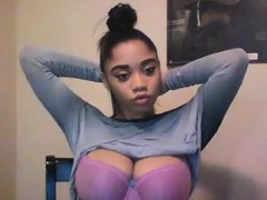 ebony-fucks-her-creamy-squirting-pussy-and-anal-on-webcam