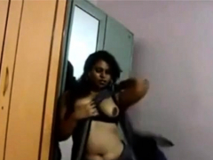 Indian Girly Shows Her Tits Every Chance She Gets