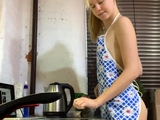Ukrainian teen whore Marice play in kitchen