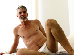 gay-dilf-richard-farts-in-his-tighty-whities
