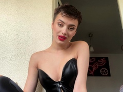 Lady Perse – I will get fun when you are locked in