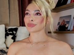 Blonde bimbo gets her many orgasms